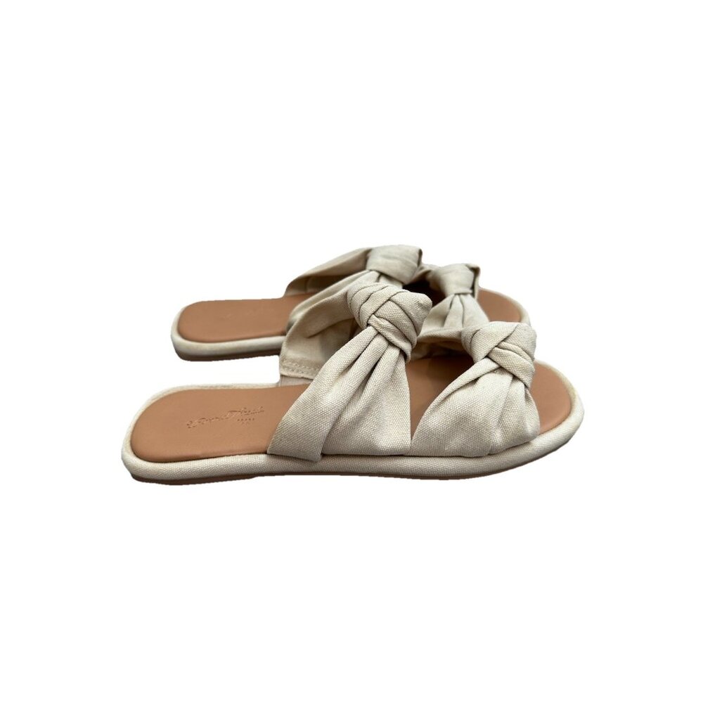 Universal Thread Chi Slide Slip-on Sandals size 6 Light Beige